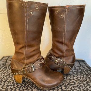 Dansko Brown distressed leather Boots, sz 36